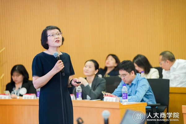 纬来体育
党委副书记方玉萍发言.jpg